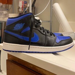 “ Hyper Royal “ air jordan 1’s